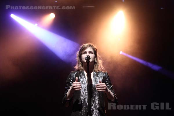 CHRISTINE AND THE QUEENS - 2013-11-10 - PARIS - La Cigale - 